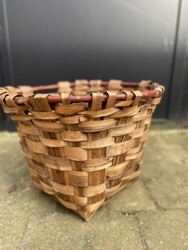 Panier ancien artisanal