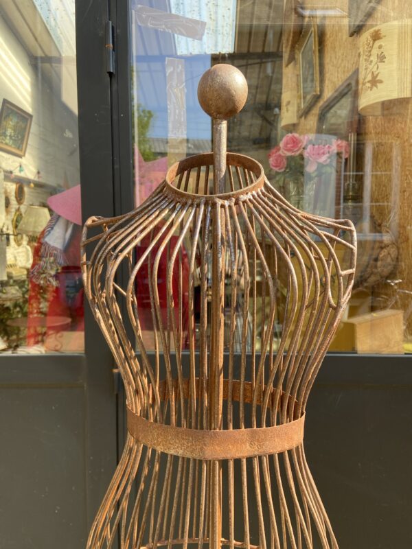 Mannequin buste en fer forgé – Image 3