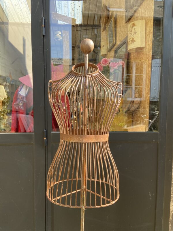 Mannequin buste en fer forgé – Image 2