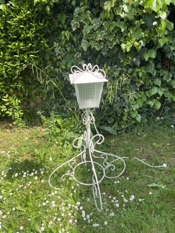 Lampadaire en fer forgé vintage