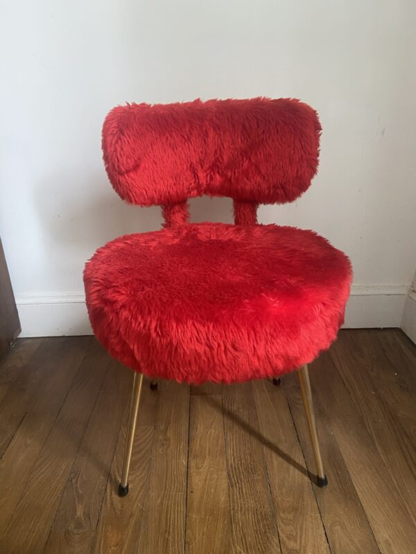 Chaise en moumoute rouge vintage – Image 2