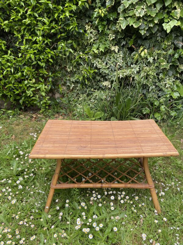 Table basse vintage en rotin – Image 2