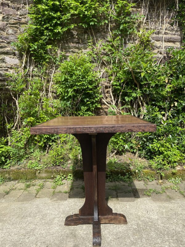 Table de bistrot vintage