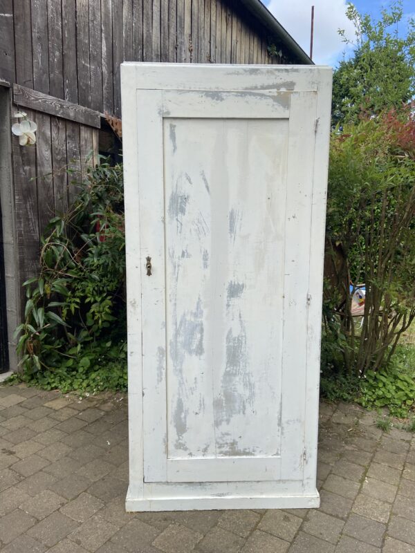 Armoire vintage