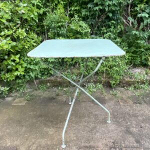 Table de jardin ancienne