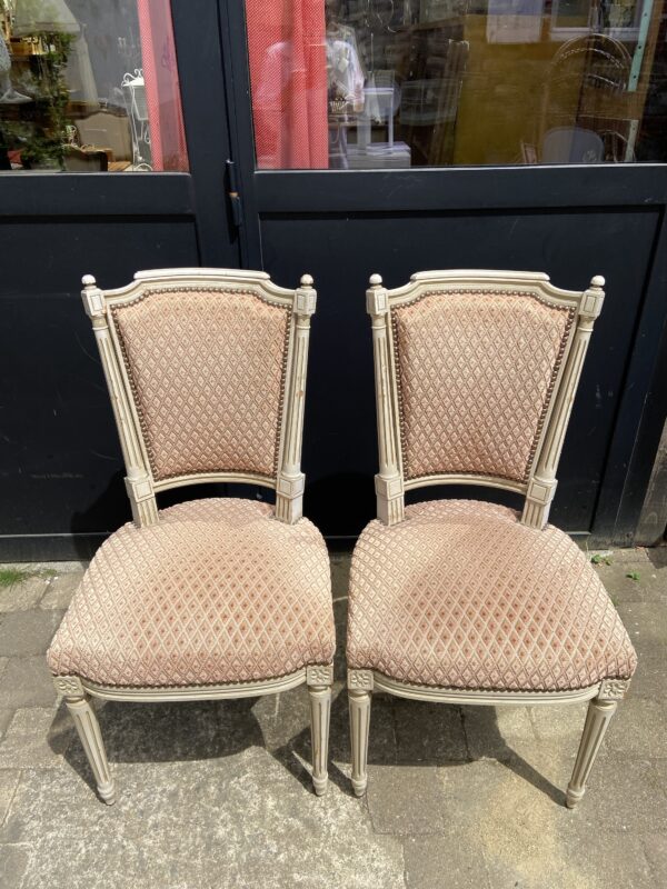 Paire de chaises de style Louis XVI – Image 2
