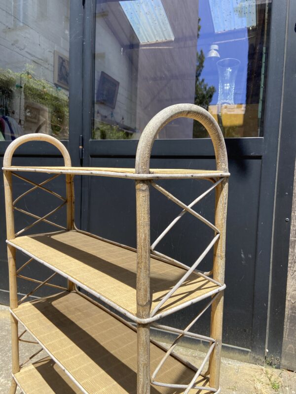 Étagère en rotin vintage – Image 4
