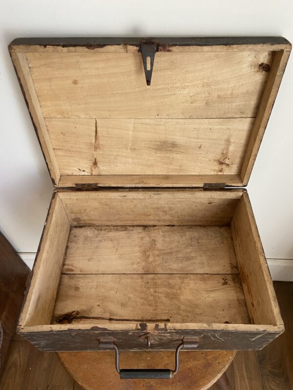 Ancienne caisse d’atelier – Image 2