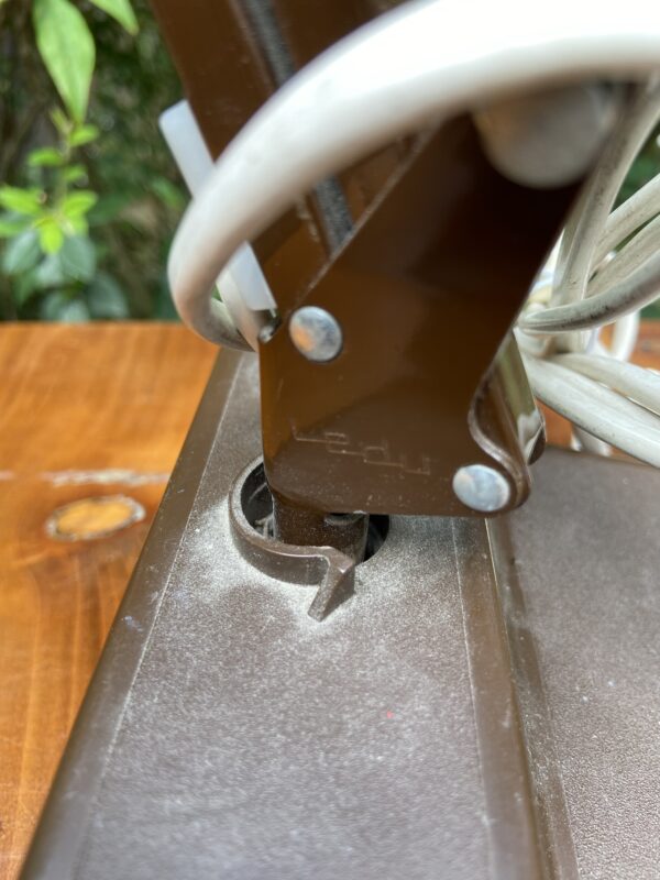 Lampe de bureau Ledu vintage – Image 3