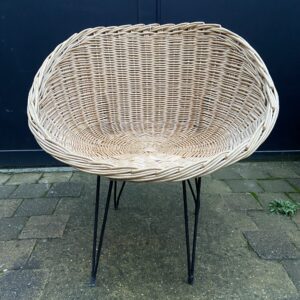 Fauteuil corbeille en rotin vintage