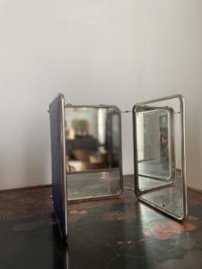 Miroir de barbier vintage