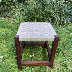 Tabouret vintage en bois et corde
