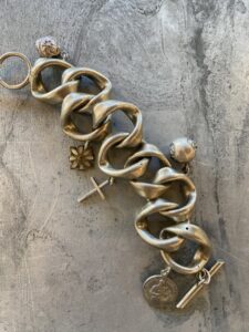 Gourmette à breloques vintage