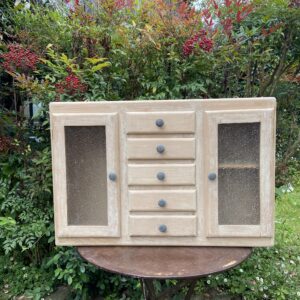 Armoirette de toilette vintage