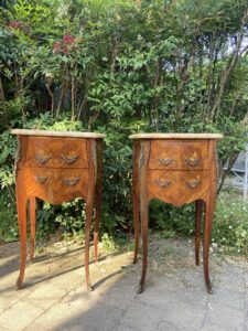 Paire de chevets de style Louis XV