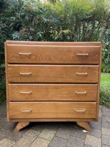 Commode vintage