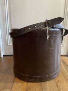 Boîte à chapeau