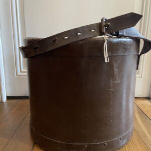 Boîte à chapeau